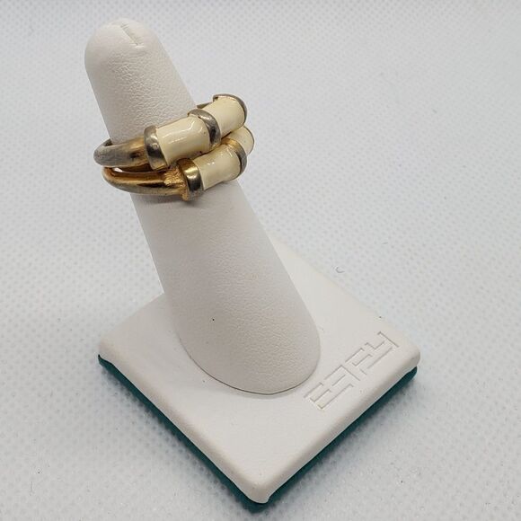 Vintage Cream & Gold Tone Ring - Picture 3 of 6